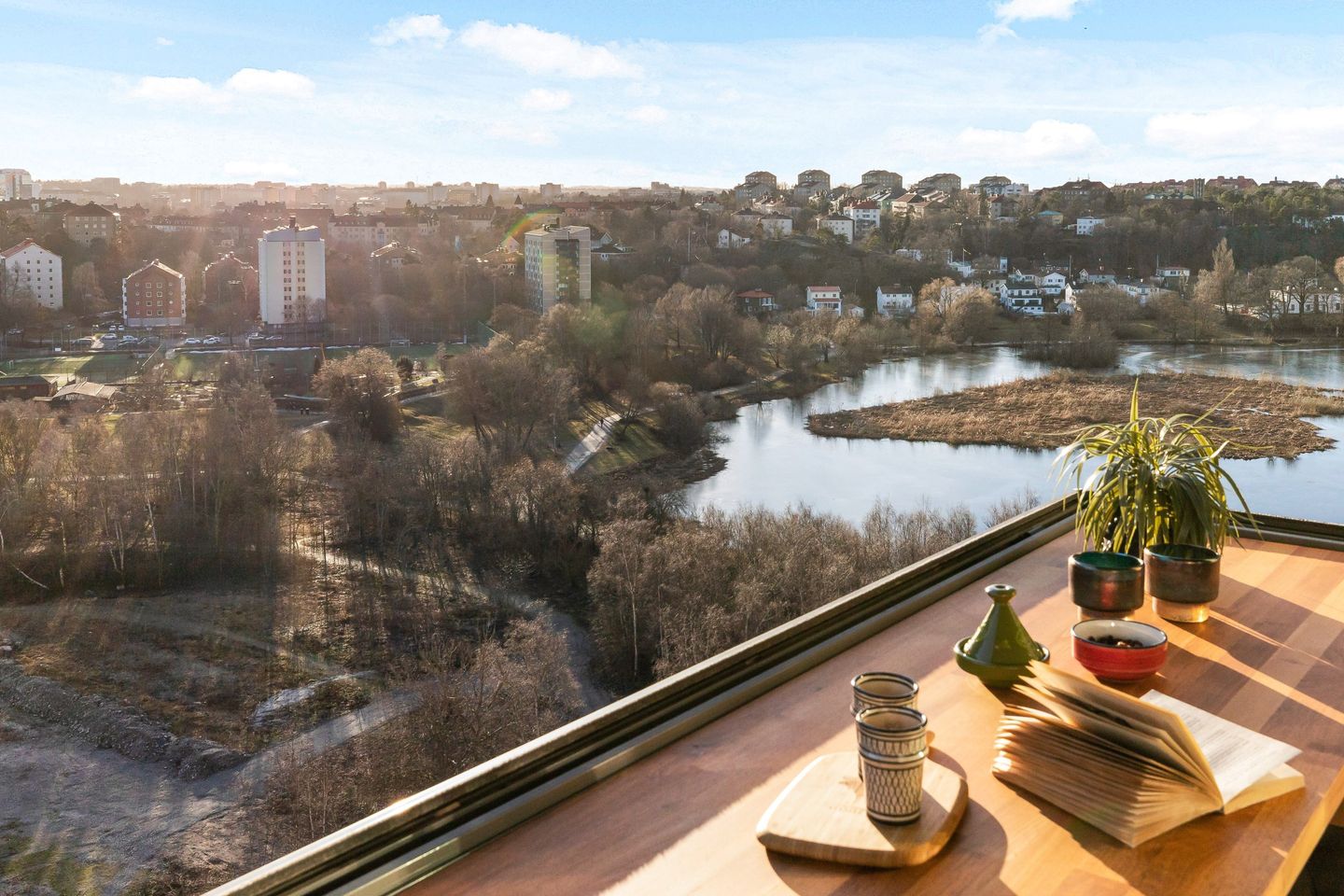 Bostadsrättslägenhet - SOLNA Stockholm