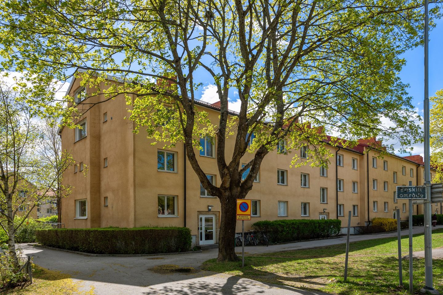 Bostadsrättslägenhet - TÄBY Stockholm