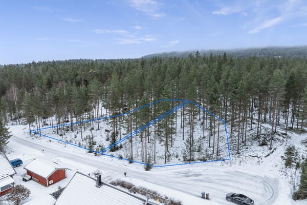 Smedby Vitmossevägen och Klåvesväg