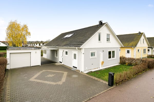 Villa – Sala, Sala