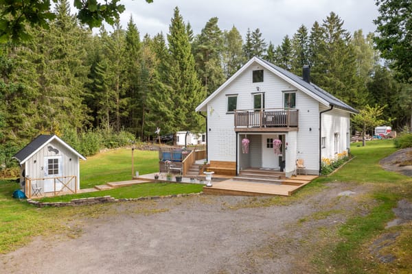 Villa – Sätila, Mark