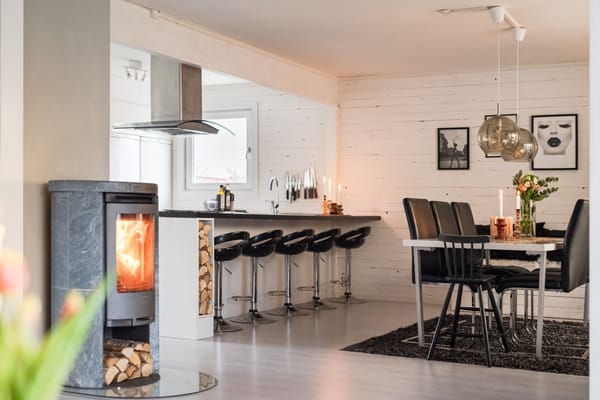 Qora soch rangini olib tashlashdan oldin va keyin fotosuratlar