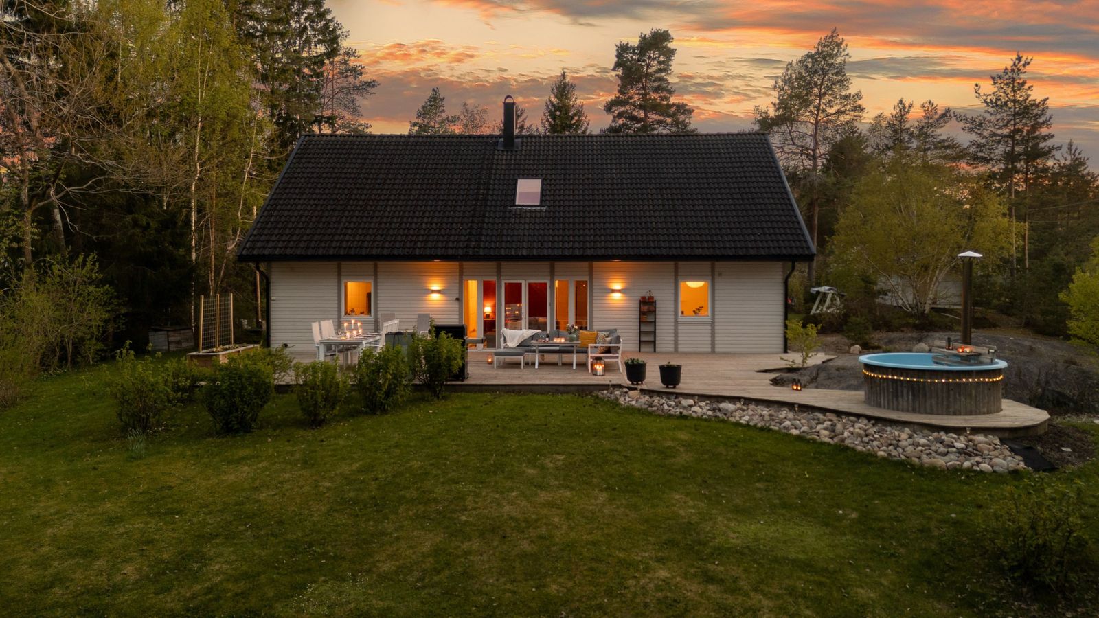 House, 7 rooms, 200 m² in Värmdövik